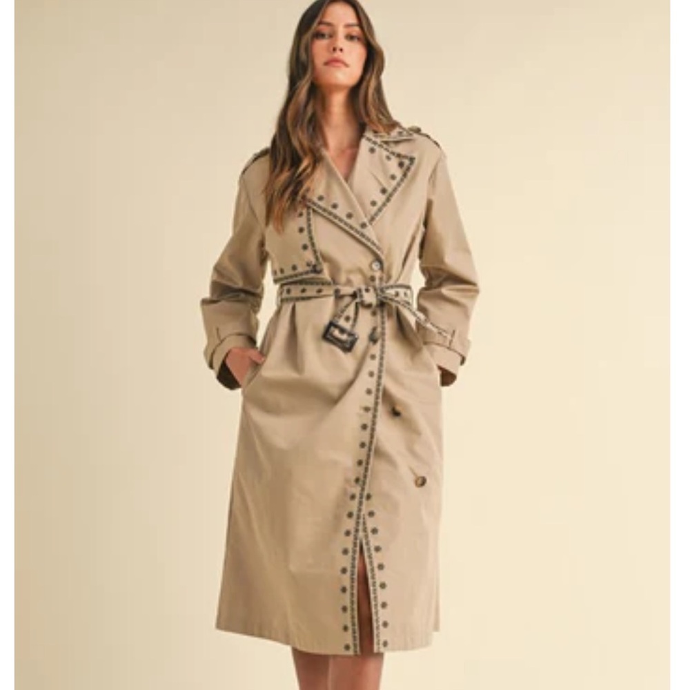 Stylish Beige Trench Coat with Studded Details NWT Small